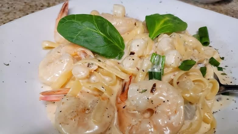 Shrimp Alfredo.